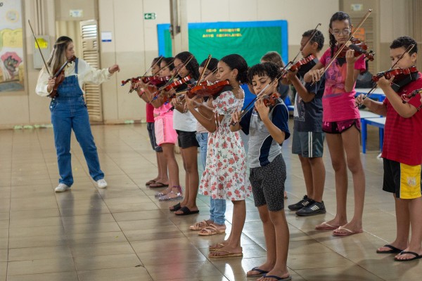 Alma abre inscrições para curso formação de violino