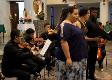 Alunos e professores da ALMA realizam apresentações em igrejas pelo projeto Encantando